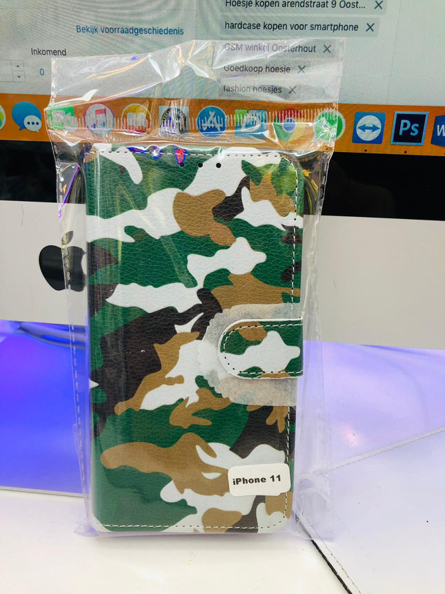 iPhone 11 hoesje leger print - army militair - Wallet print case