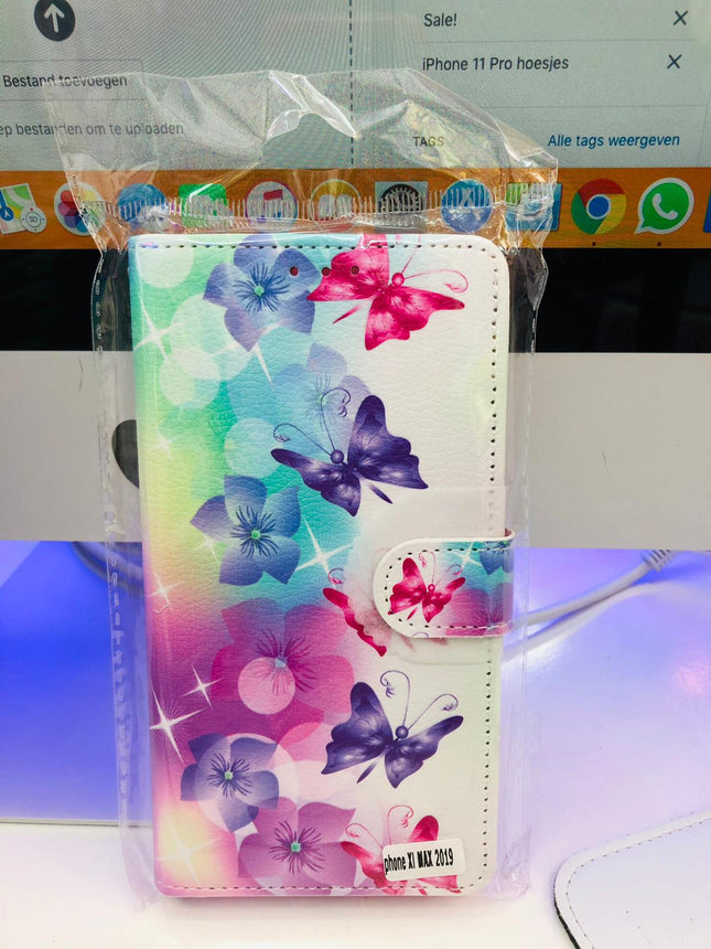 iPhone 11 Pro Max hoesje - vlinders print mapje- Wallet Case butterflies