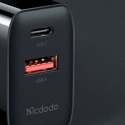 Ladegerät GaN 33W Mcdodo CH-0921 USB-C, USB-A (schwarz)