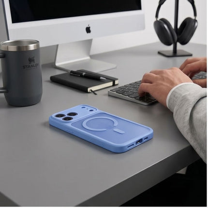 iPhone 17 Pro / iPhone 18 Pro-hoesje – mat lichtblauw, MagSafe, met cameralensbeschermer