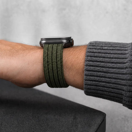 Tech-Protect Nylon Sport Apple Watch 8 / 9 / 10 / 11 / SE / Ultra (44 / 45 / 46 / 49 mm) bandje – Military Green