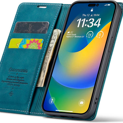 CaseMania Vintage Slim Bookcase Donkergroen - iPhone 14 Pro Max hoesje