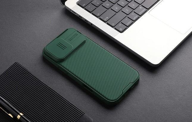 Nillkin CamShield Pro iPhone 16 Plus hoesje (groen)