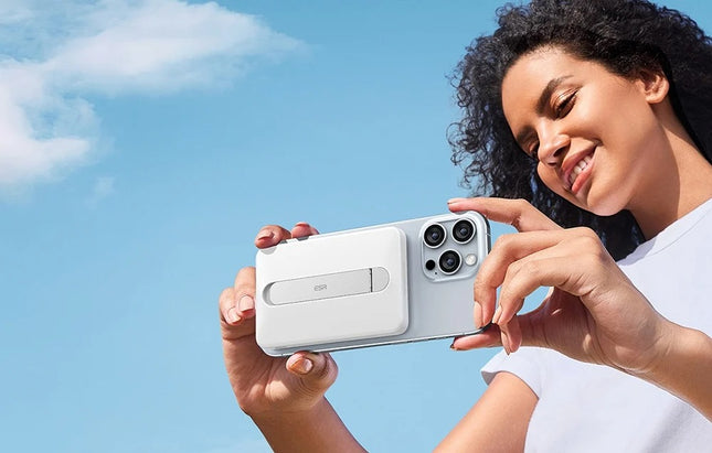 ESR Qi2 MagSlim 5000 mAh magnetische powerbank met standaard (wit)