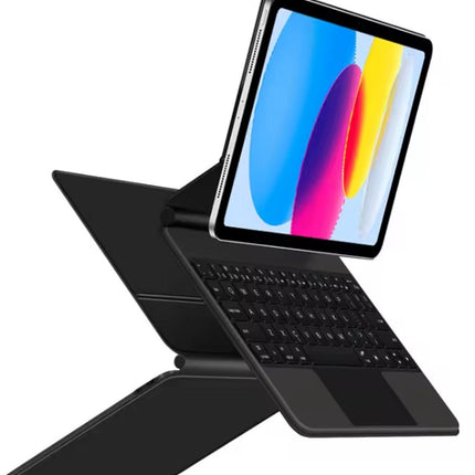 Toetsenbord Hoes Geschikt voor Apple iPad 2025 (A16) 11e Generatie - Zwart - Casemania 11 inch Keyboard Tablet Case met Touchpad - Bluetooth Magnetisch Smart Folio met Stand - Slim Smart Cover met QWERTY Keyboard en Trackpad Muis en Verlichting